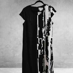 This dress is an Elegant Black and White Maxi Dress